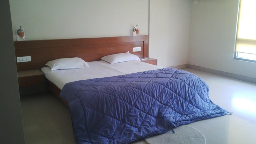 Hotel Abha International Bhuj Room photo