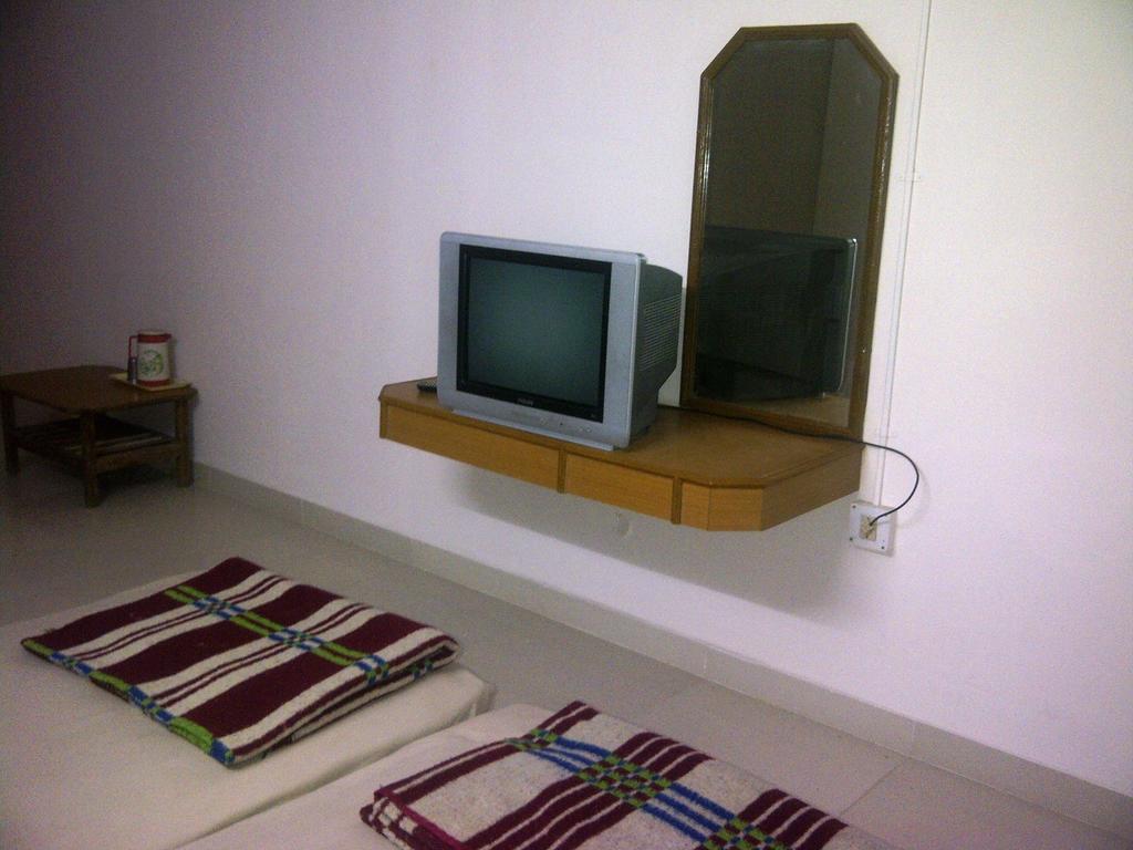 Hotel Abha International Bhuj Room photo